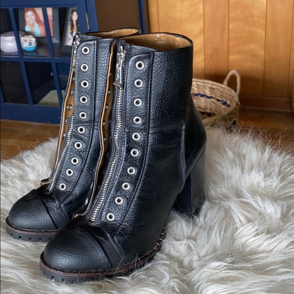 Shoes - Picture 2 of 7